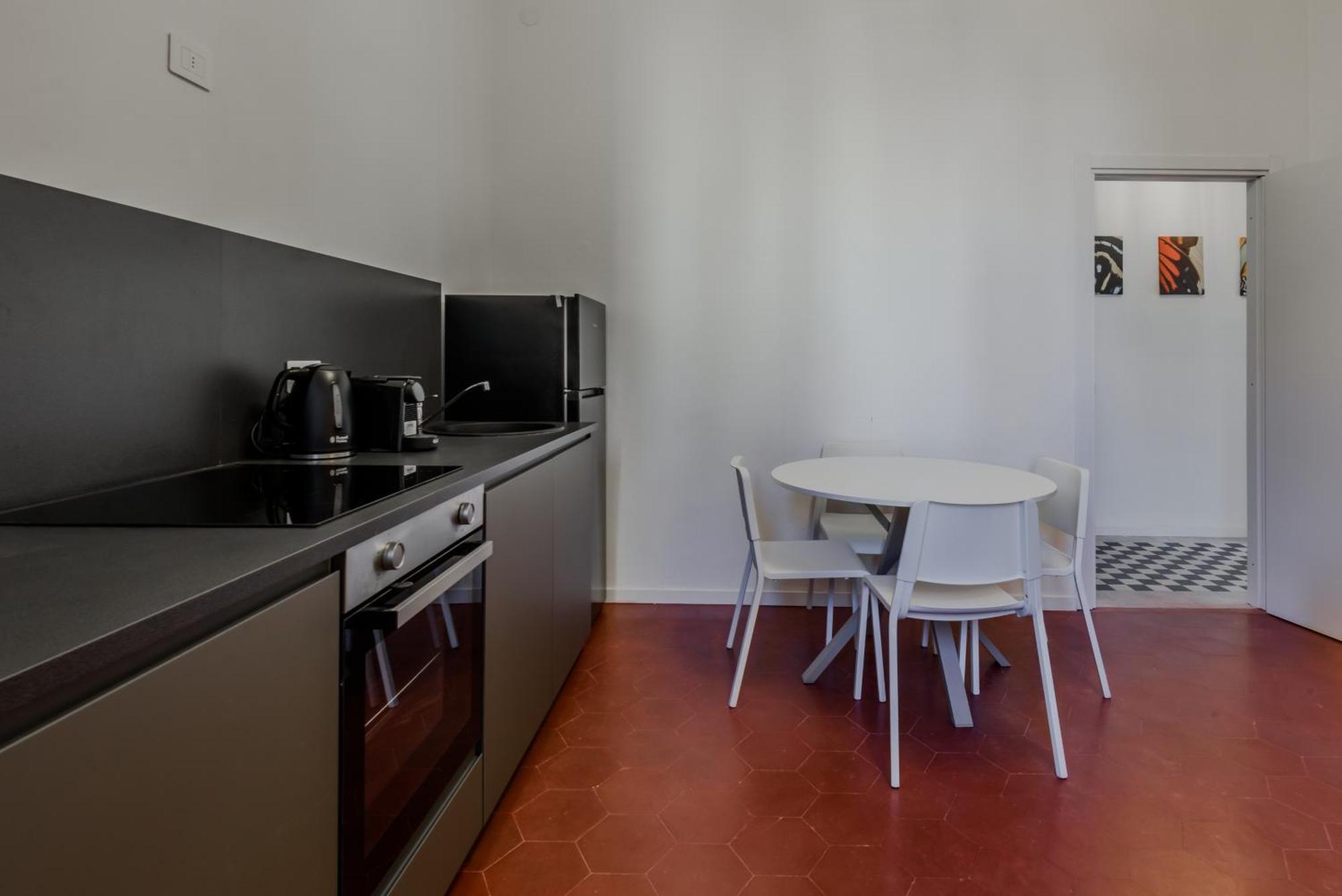 New And Functional Apartments Near The Metro Milan Exterior photo